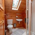 Large Luxury Log Getaway *