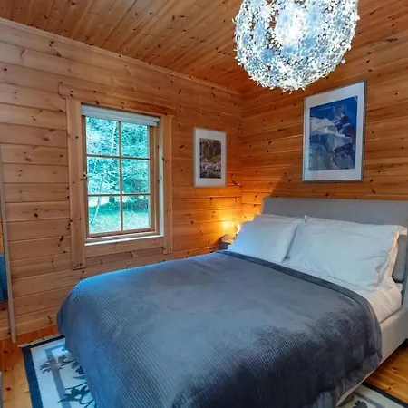 Large Luxury Log Getaway Ballyconnell (Cavan)