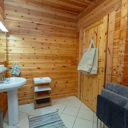 Large Luxury Log Getaway Сasa de vacaciones *