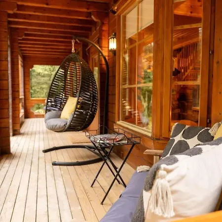 Ferienhaus Large Luxury Log Getaway *